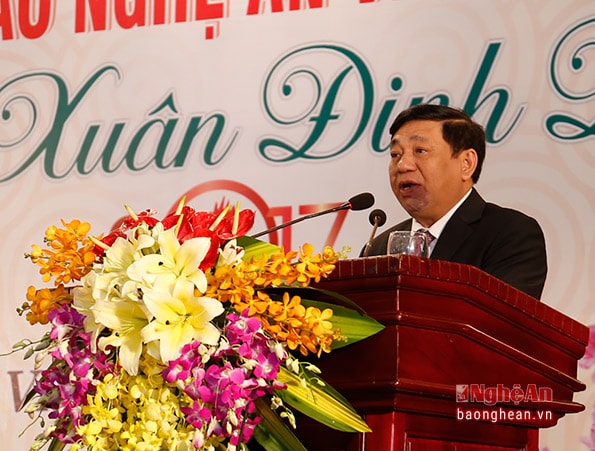 Chủ tịch UBND tỉnh Nguyễn Xuân Đường cho biết lượng kiều hối chuyển về nước của kiều bào khoảng trên 445 triệu USD, Nghệ An là một trong những địa phương có lượng kiều hối lớn nhất cả nước. Ảnh: Đức Anh