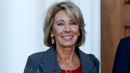 Bà Betsy DeVos, tân Bộ trưởng Giáo dục Mỹ. Ảnh: AP