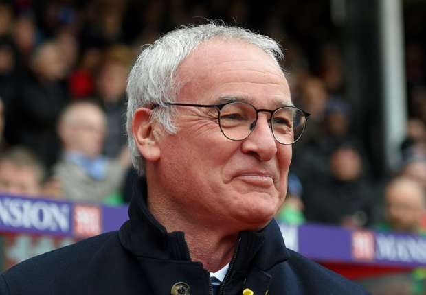 Dù Leicester City đang thi đấu thất vọng, HLV Ranieri vẫn nhận được sự ủng hộ của BLĐ và người hâm mộ đội bóng.  Ảnh: Internet.