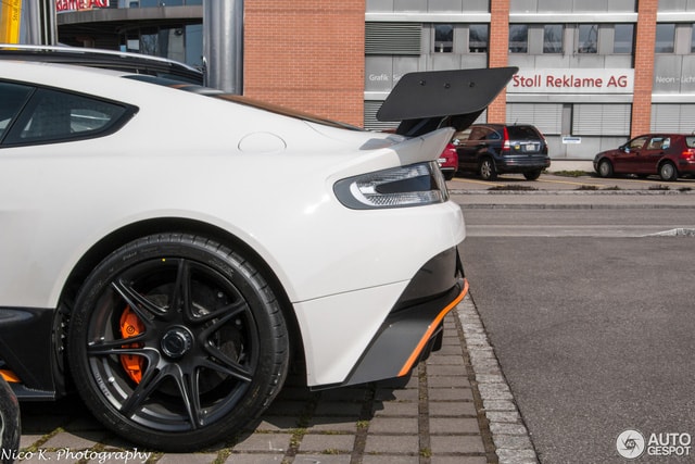 Mãn nhãn với vẻ đẹp của xe thể thao hàng hiếm Aston Martin Vantage GT12 - Ảnh 9.