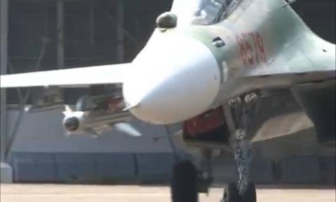 Tiêm kích su-30MK2 mang tên lửa X-29.