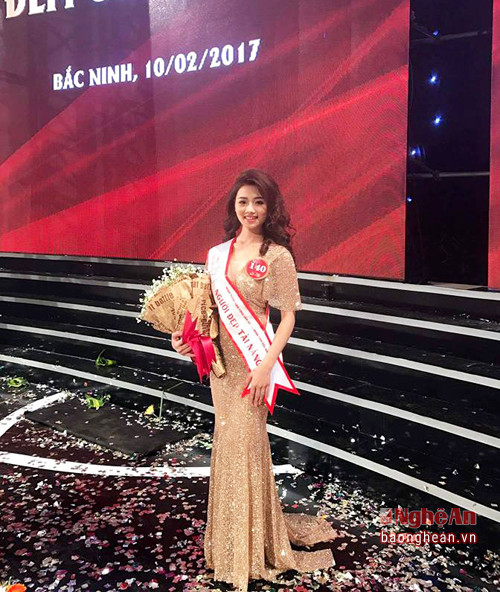  Nữ sinh xứ Nghệ dành giải “Người đẹp tài năng” trong cuộc thi “Người đẹp Kinh Bắc 2017”. Ảnh do nhân vật cung cấp