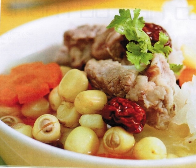 Canh hoa bách hợp, nhân sen, thịt nạc: Hoa bách hợp (cần dựa vào sức khỏe, thể trạng gầy, béo, tuổi tác để định lượng cho phù hợp) từ 30 - 100g, nhân hạt sen và thịt nạc cũng khoảng từ 30 - 100g. Nấu canh ăn, cứ cách 1 - 2 ngày ăn một lần..