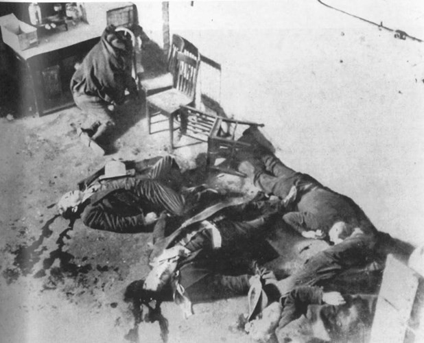 Ngày 14/2/1929 : Vụ thảm sát Ngày thánh Valentine xảy ra ở Chicago, Mỹ, khiến 7 thành viên băng đảng Moran, đổi thủ của băng đảng Al Capone thiệt mạng. Ảnh: All-that-is-interesting.com