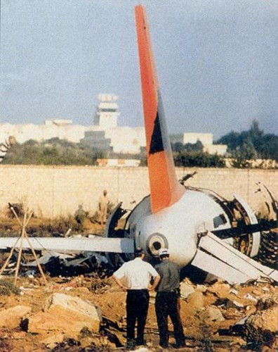 Ngày 14/2/1990: 92 người thiệt mạng người bị chết khi chuyến bay số 605 của Hãng hàng không Ấn Độ gặp nạn ở Bangalore, Ấn Độ. Ảnh: Pinterest.com
