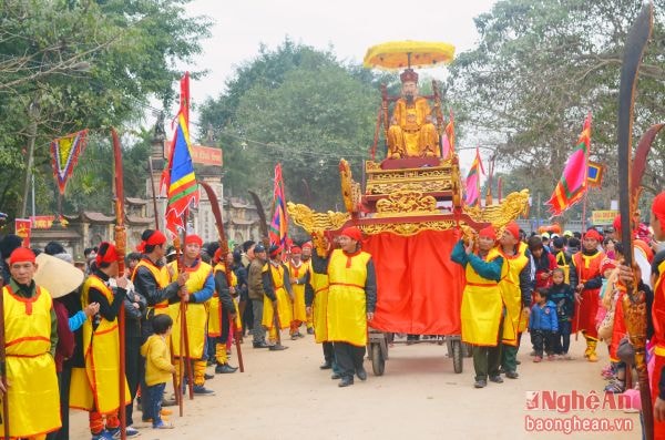 Lễ rước bộ tại Lễ hội đền Quả Sơn. Ảnh: Lương Mai