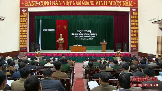 Toàn cảnh hội nghị tại huyện Tương Dương: Ảnh: May Huyền.