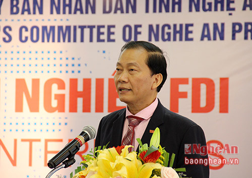 Phó Chủ tịch VCCI Hoàng Quang Phòng cho biết qua khảo sát, nhiều doanh nghiệp đánh giá cao quyết tâm cải thiện môi trường đầu tư, kinh doanh của Nghệ An, thể hiện ở chỉ số cạnh tranh cấp tỉnh năm sau cao hơn năm trước. Ảnh: Nguyên Sơn.