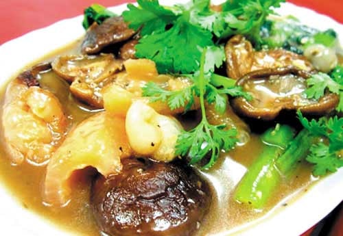 Rum biển om nấm.