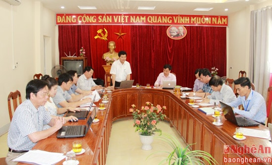 Toàn cảnh buổi làm việc. Ảnh: Hoàng Vĩnh