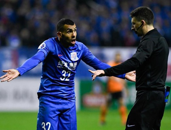 Tevez có màn ra mắt không thành công cùng Shanghai Shenhua.