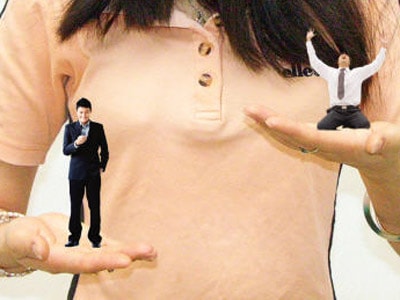 So sánh chồng mình với người đàn ông khác là điều tối kị. Ảnh minh họa