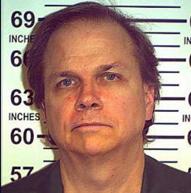 Mark David Chapman trong bức ảnh trại giam bang New York chụp ngày 15/5/2012. Ảnh: Reuters.