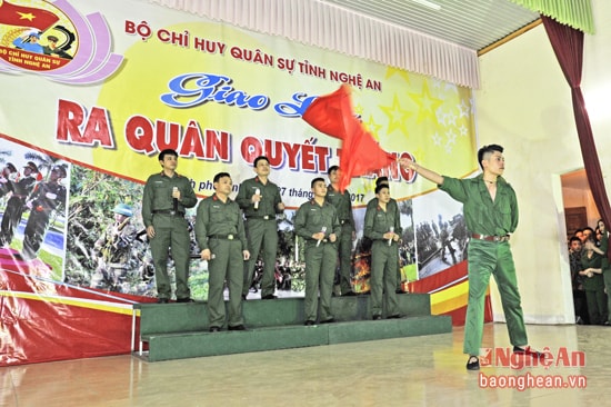 Tiết mục văn nghệ của Ban Chỉ huy Quân sự TP. Vinh.