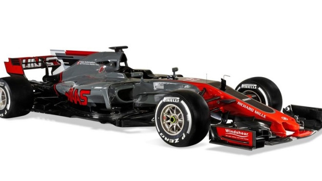Haas VF-17. Ở mùa giải thứ hai tham dự F1, Haas đã thay đổi màu sắc chủ đạo trên thân xe từ bạc sang màu xám đen. Với phần khung xe được thiết kế bởi Dallara và một quan hệ thân thiết với nhà cung cấp động cơ Ferrari, Haas hy vọng sẽ cải thiện vị trí chung cuộc sau thành tích đứng thứ tám mùa trước. 