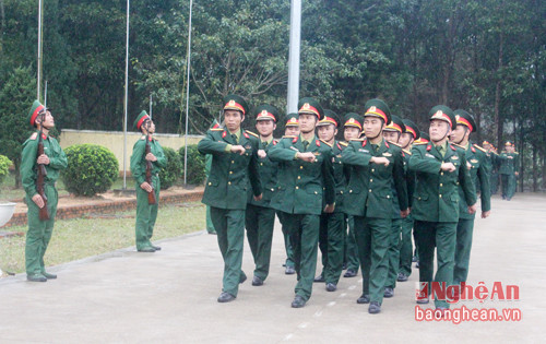 Luyện tập đội ngũ tại Lữ đoàn Pháo binh 16. Ảnh: Thanh Toàn