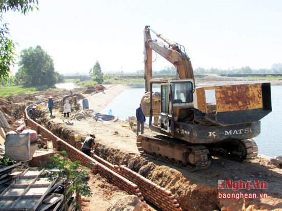 Xã vùng sâu Long Thành (Yên Thành) xây dựng kênh mương phục vụ sản xuất và đời sống dân sinh.