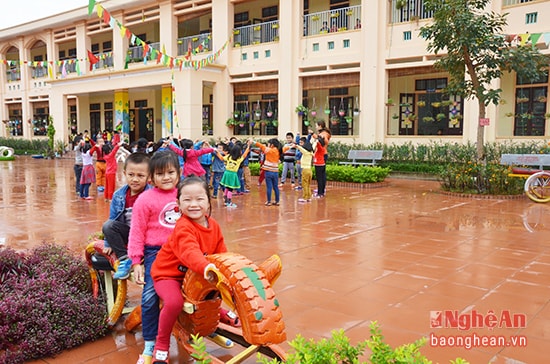 Trường Mầm non Diễn Lâm được xây dựng khang trang. Ảnh: Thu Hương