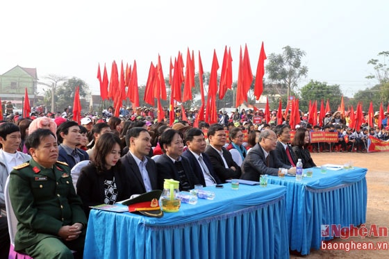 Các đại biểu của Trung ương và của tỉnh tham gia lễ phát động chiến dịch dân số