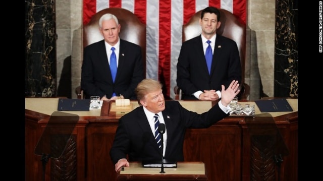 Tổng thống Mỹ Donald Trump lần đầu phát biểu tại phiên họp Quốc hội hôm 28/2.  Ảnh: CNN