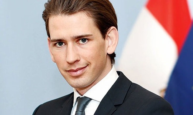 Sebastian Kurz là thành viên đảng Nhân dân Áo (OVP), từng giữ cương vị Quốc vụ khanh phụ trách hội nhập của Bộ Nội vụ nước này.   Tháng 12/2013, khi mới 27 tuổi, Kurz nhậm chức Ngoại trưởng Áo trong Chính phủ liên minh mới được thành lập của nước này. Ông là bộ trưởng trẻ nhất trong lịch sử Áo và châu Âu.