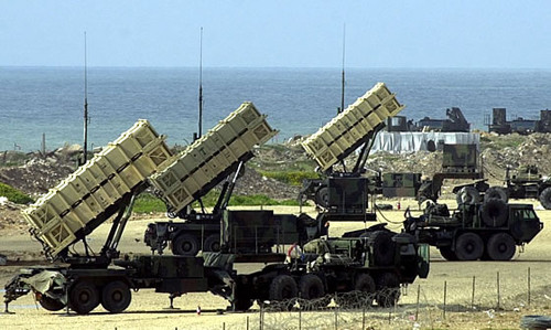 Hệ thống tên lửa chống tên lửa đạn đạo PAC (Patriot Advanced Capability), gọi tắt là Patriot, được Mỹ phát triển để thay thế hệ thống Nike Hercules (là hệ thống phòng không tầm trung và tầm cao của Lầu Năm Góc) và thay thế hệ thống MIM -23 Hawk (hệ thống phòng không chiến thuật tầm trung của quân đội Mỹ). Patriot sử dụng một hệ thống tên lửa đánh chặn và radar hiệu suất cao trên không tiên tiến. Patriot được chế tạo tại Redstone Arsenal ở Huntsville, Alabama, nơi mà trước đó đã phát triển hệ thống phòng thủ ABM (anti – Ballistic Missile) và các tên lửa Spartan và Sprint nằm trong hệ thống Patriot.