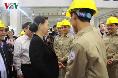 dung de ba con kho so sau khi hien dat cho thuy dien hinh 4