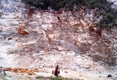 Mỏ đá Lèn Rỏi - Nơi xảy ra vụ tai nạn thương tâm.