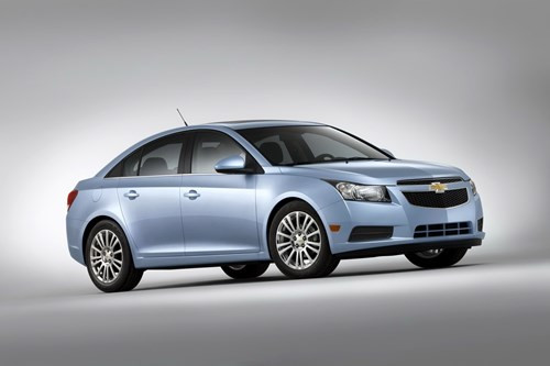 Chiếc ô tô cũ Chevrolet Cruze Eco 2011 có kiểu dáng phù hợp cho phái đẹp. Ảnh minh họa