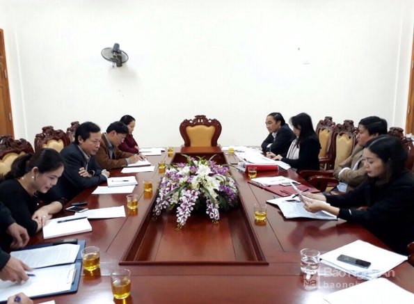 Quang cảnh buổi làm việc với Thường trực, Ban Tuyên giáo, Phòng Nội vụ huyện Nghi Lộc. Ảnh: Phương Thảo.