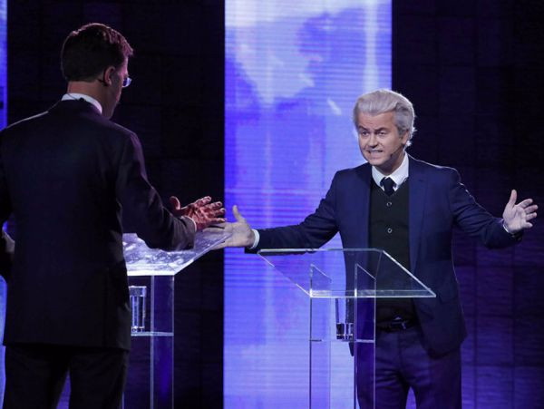 Ông Geert Wilders trong cuộc tranh luận trên truyền hình với Thủ tướng Mark Rutte hôm 14/3. Ảnh: Reuters