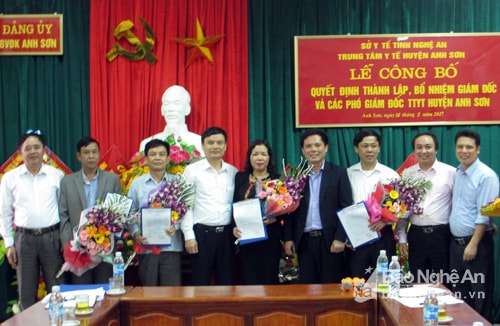 bổ nhiệm giám đốc và các phó giám đốc trung tâm y tế huyện anh sơn