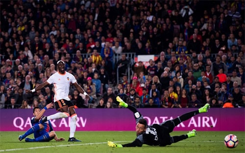 messi-lap-cu-dup-barca-thang-dam-valencia-1