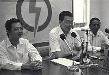 Ở tuổi 32, ông Lý Hiển Long khởi đầu sự nghiệp chính trị và đắc cử vào quốc hội tháng 12/1984.