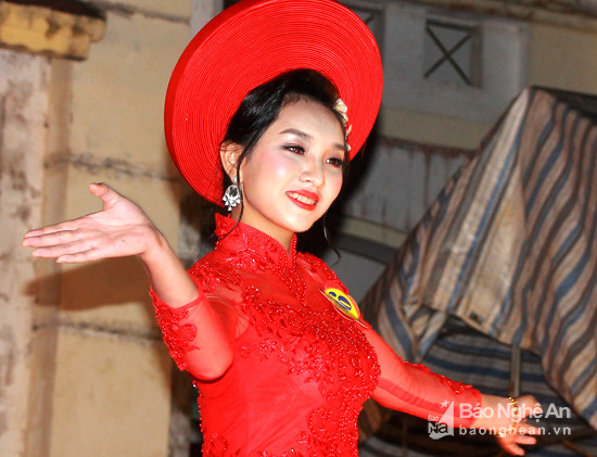 Phần thể hiện tài năng của nữ sinh Nguyễn Thu