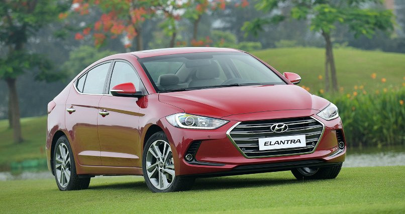 Hyundai Elantra là một trong những mẫu xe ô tô mới giá bình dân được nhiều người yêu thích. Ảnh minh họa