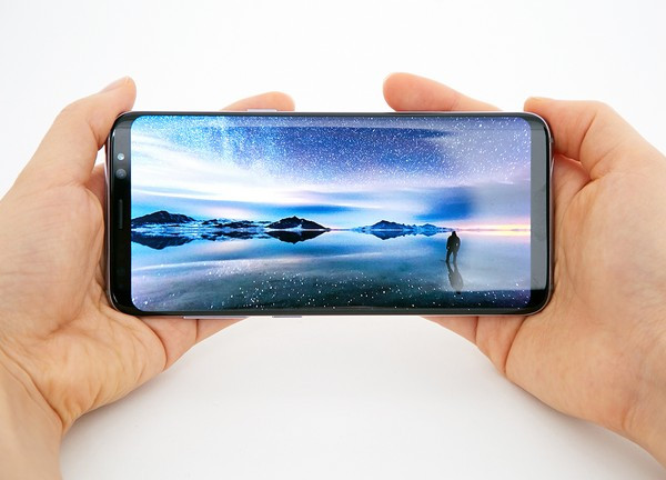 Samsung gọi màn hình Galaxy S8 là “màn hình vô cực”