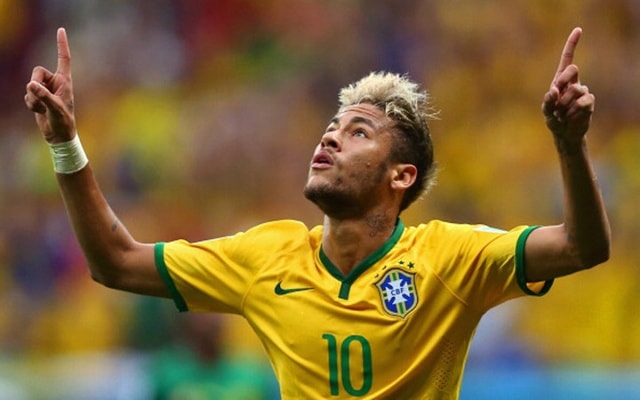 Đội trưởng Neymar lại có thêm siêu phẩm vào lưới Paraguay. Ảnh: Internet