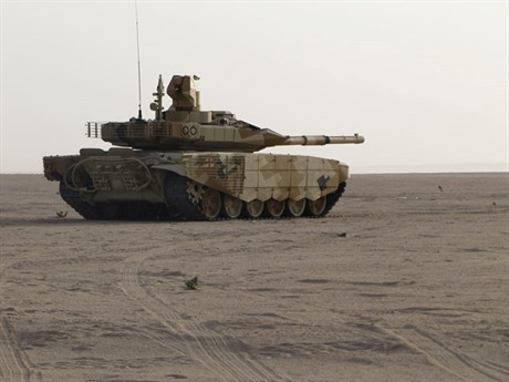 Thông tin Kuwait công khai muốn mua xe tăng T-90MS thực sự gây bất ngờ với Mỹ bởi đây là thị trường lâu năm của nước này. Đặc biệt hiện nay, quốc gia Trung Đông này đang sở hữu khoảng 200 xe tăng Abrams do Mỹ sản xuất.