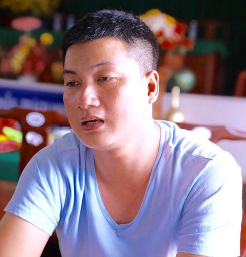 huy dong 35 nguoi di huyet chien giai cuu vo trong khach san hinh 1