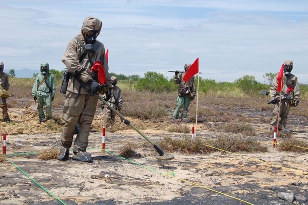 Việt Nam còn khoảng 800 nghìn ha đất bị ô nhiễm do bom mìn.