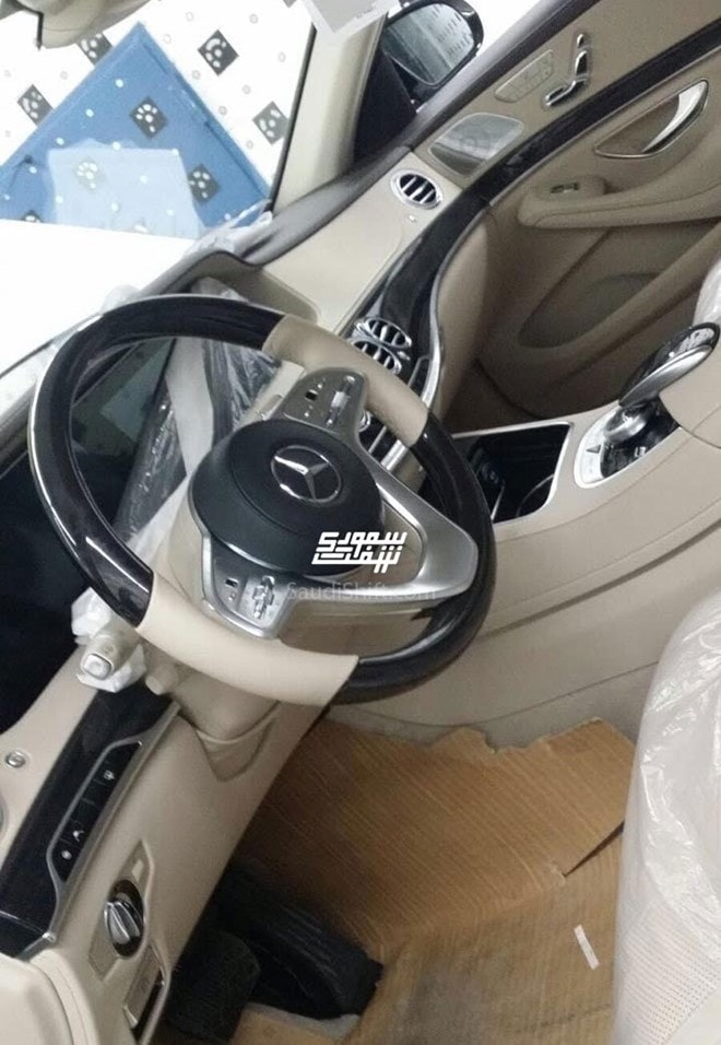 Bên trong cabin Mercedes-Benz S-Class 2017.