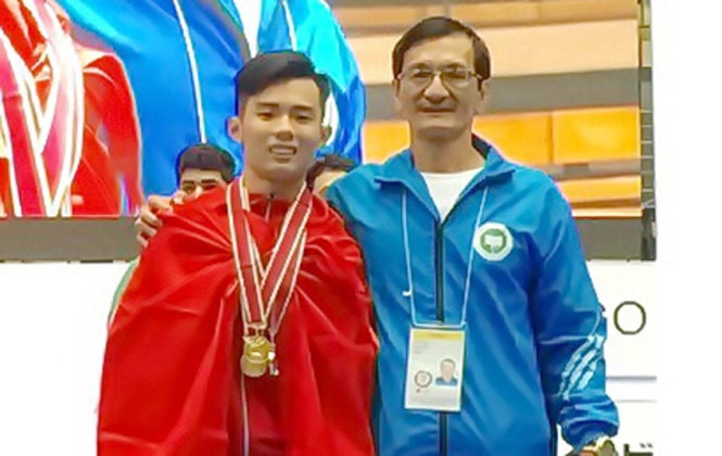 ​Quốc Bảo vô địch cử giật trẻ thế giới