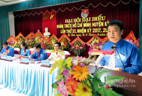 Ảnh 1 Đồng chí Phạm Tuấn Vinh-Bí thư Tỉnh đoàn Nghệ An phát biểu khai mạc đại hội. Ảnh Trần Đức