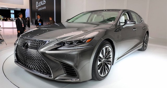 Loạt xe sang của thương hiệu Lexus cũng đồng loạt giảm giá