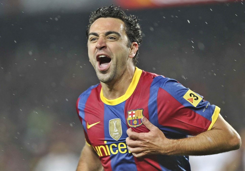 Tiền vệ Xavi (1981): Xavi chính là người đặt nền móng cho thập kỷ thành công của Barcelona. Với nhãn quan chiến thuật sắc bén, tiền vệ sinh năm 1981 trở thành bộ não của cả Barca và tuyển quốc gia Tây Ban Nha. 8 chức vô địch La Liga, 1 World Cup, 2 Euro là những gì người ta nhớ về đội trưởng thiên tài của sân Nou Camp.