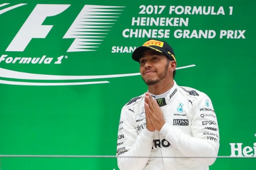 Hamilton lần đầu thắng chặng trong mùa giải F1 2017. Ảnh: Reuters.