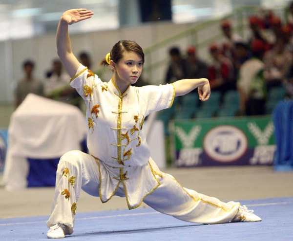 cuu-hoa-khoi-tra-my-khong-hoi-tiec-khi-bo-wushu-theo-nghiep-dj