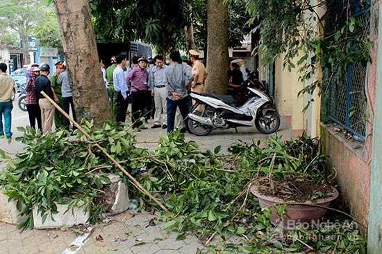 Rác thải sau giải tỏa vỉa hè- ảnh nguyên nguyên