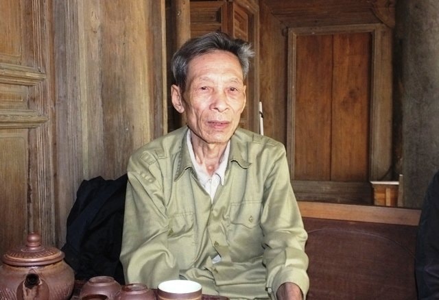 Ông Thụ cho biết, nhiều gia đình thiếu ăn lại bị loại khỏi danh sách.